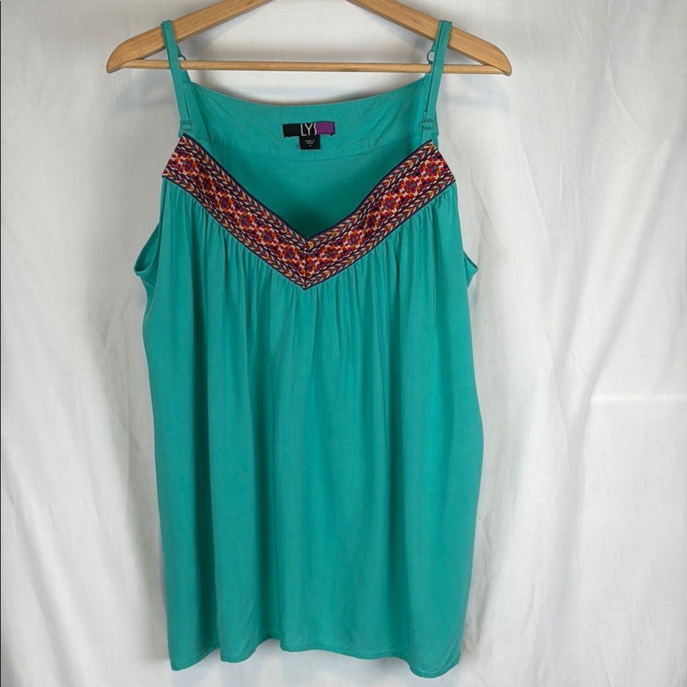 Women's Lys Southwest Syle Embroidery V-Neck Boho Tank Blouse 1X